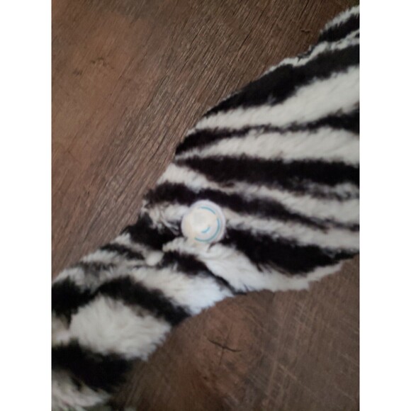 Kids Fuzzy Zebra Waist Massage Belt - Picture 3 of 5